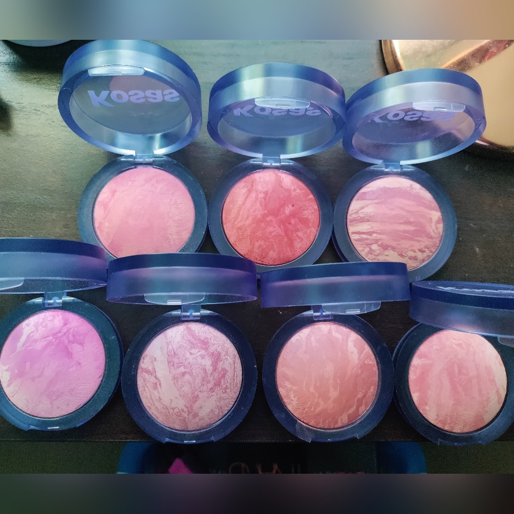 ***Closet cleanout, final price drop***Lot of 7 kosas blushes